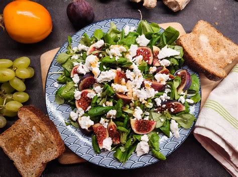 Salát s fíky a gorgonzolou